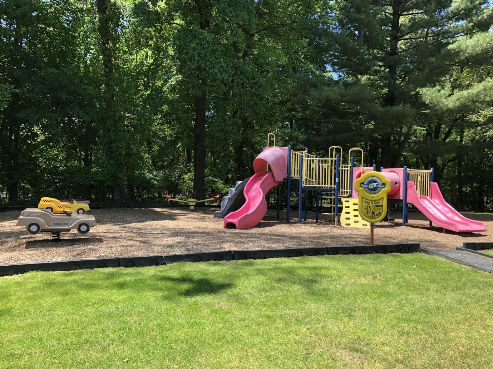 Private In Park House * Jenkintown